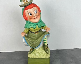 1974 Hoffman Distilling Co Mrs Lucky Ceramic Decanter Music Box St Patricks Day