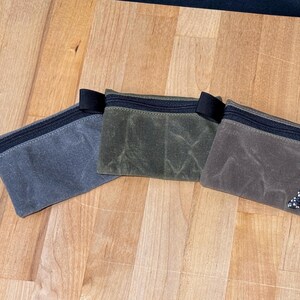 Carteras y bolsas EDC de lona encerada resistentes para senderismo, viajes y acampadas: monedero resistente a la intemperie y organizador de equipo de bushcraft.