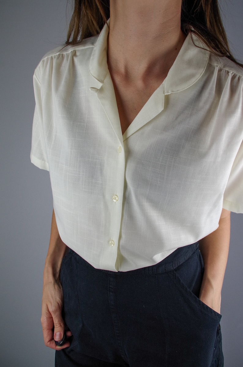 ladies crisp white cotton shirt
