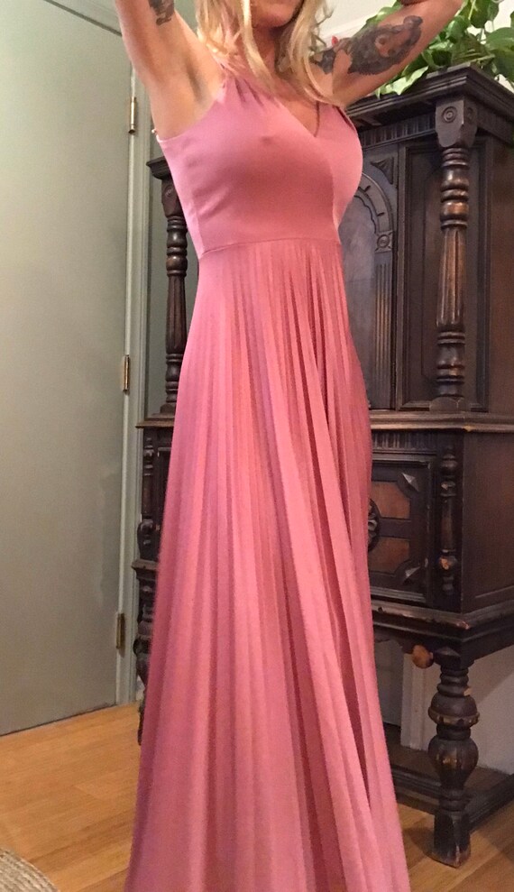 Vintage 1970s Mauve Pleated Satin Faux Cross Bodi… - image 5