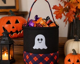 Personalized Halloween Trick or Treat Bag, Custom Name Halloween Bucket for Kids, Ghost Candy Basket, Embroidered Halloween Gift for Kids