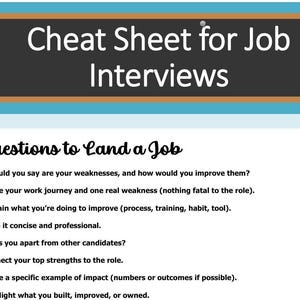 Peut inclure: Une fiche de triche numérique pour les entretiens d'embauche. Le titre "Cheat Sheet for Job Interviews" est affiché sur un fond noir avec une bordure bleu clair et marron. La fiche liste 12 questions pour décrocher un emploi.