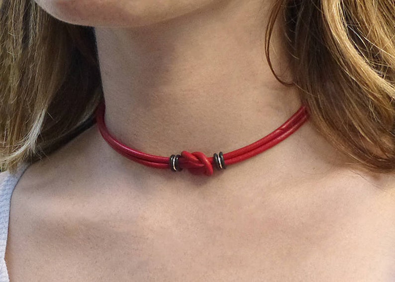 New UK Seller Black Leather Choker Necklace with Infinity Celtic Knot Charm New UK Seller Black Leather Choker Necklace with Infinity Celtic Knot Charm