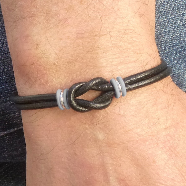 Brain Cancer Awareness Bracelet, Solidarity Infinity Knot for Him or Her, Gray Ribbon Black Leather Bracelet, Meaningful Solidarity Gift