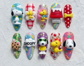 Snoopy Nails Press On Nails Cute 3D Character Fake Nails Rainbow Woodstock Press Ons Kawaii American Cartoon Summer Cookies Gift Fake Nails