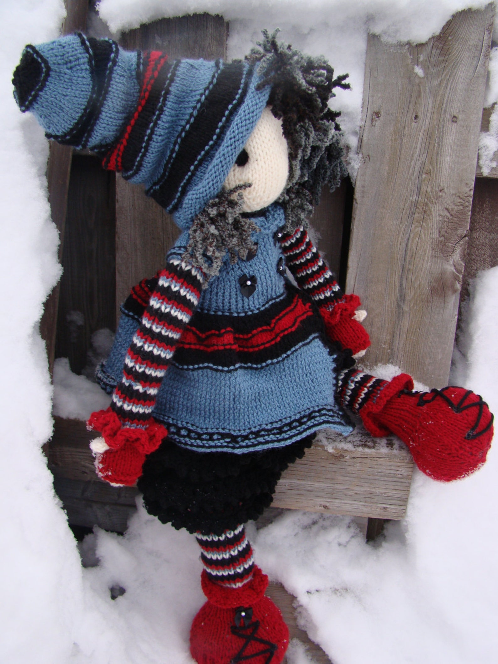 Lottie Dolls' Mystery's Outfitwith Free Lottie Doll Basic Body Pattern