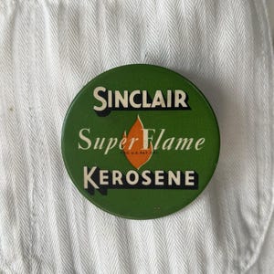 Original Sinclair Oils Service Station Advertising Pin Back Button C. 1940&#39;s Super Flame Kerosene Celluloid Advertising Attendant Jacket Pin