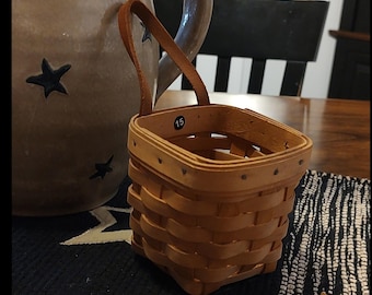 Longaberger 1996 Chives Booking Basket