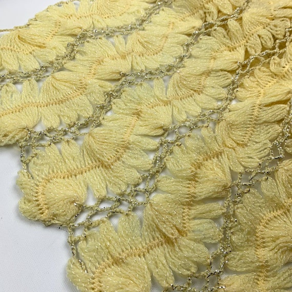 Vintage 1960's yellow and silver hand knit shawl - image 9