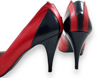 PROXY vixen rood en zwart leren stiletto pumps met hoge hak uit de jaren 80