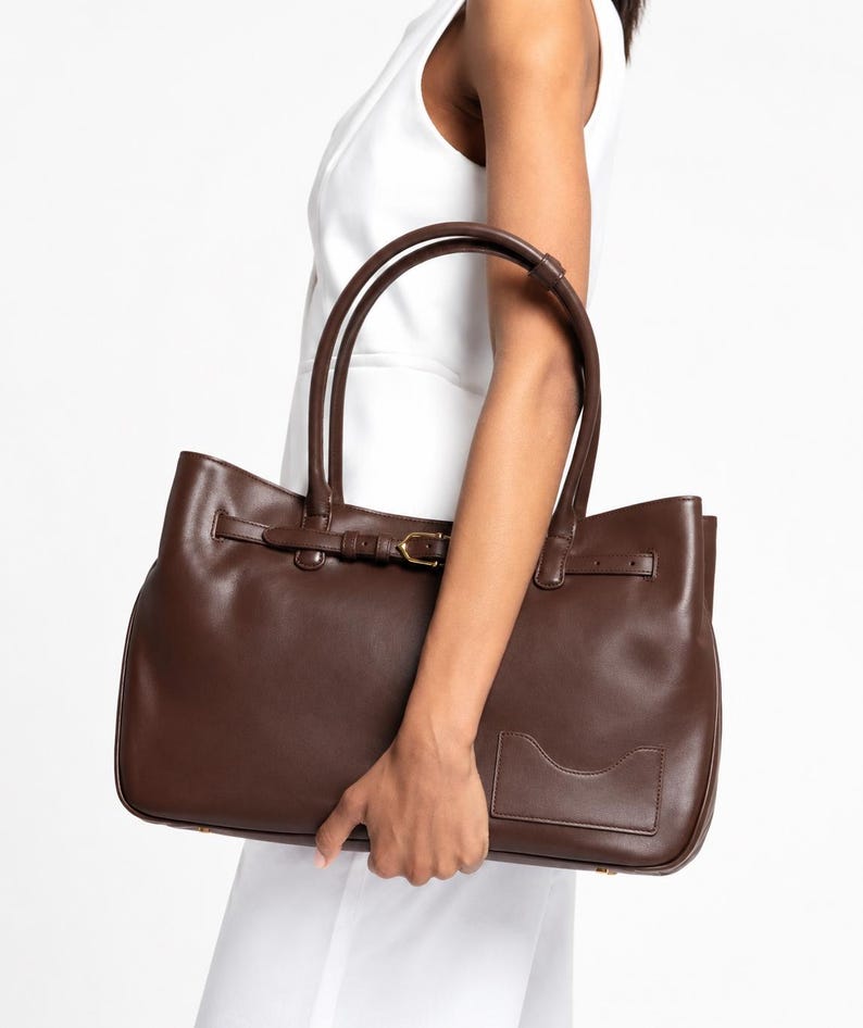 Structured Leather Tote, Laptop Compartment, Interior Organizer Pockets ...
