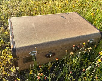 Vintage 1940s Tweed Suitcase | Beige Tweed & Leather Trim Case | Rustic Decor