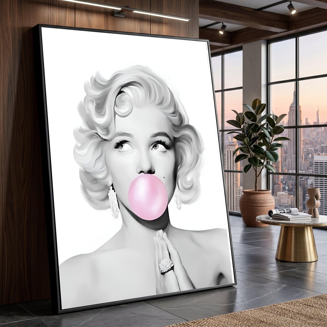 Marilyn Monroe Canvas Wall Art, Vintage Glamour Portrait With Bubblegum ...
