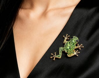 Broche de rana con diamantes de imitación verdes, broche de solapa brillante con diamantes de imitación, joyería de naturaleza caprichosa, regalo para amantes de las ranas, broche de animal para chaquetas y bufandas.