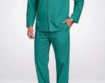 Chemise de nuit et pyjama