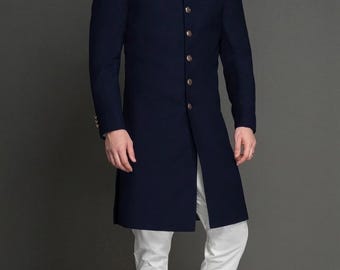 Ensemble sherwani bleu marine indo-occidental avec pantalon churidar blanc | Achkan Bandhgala du marié