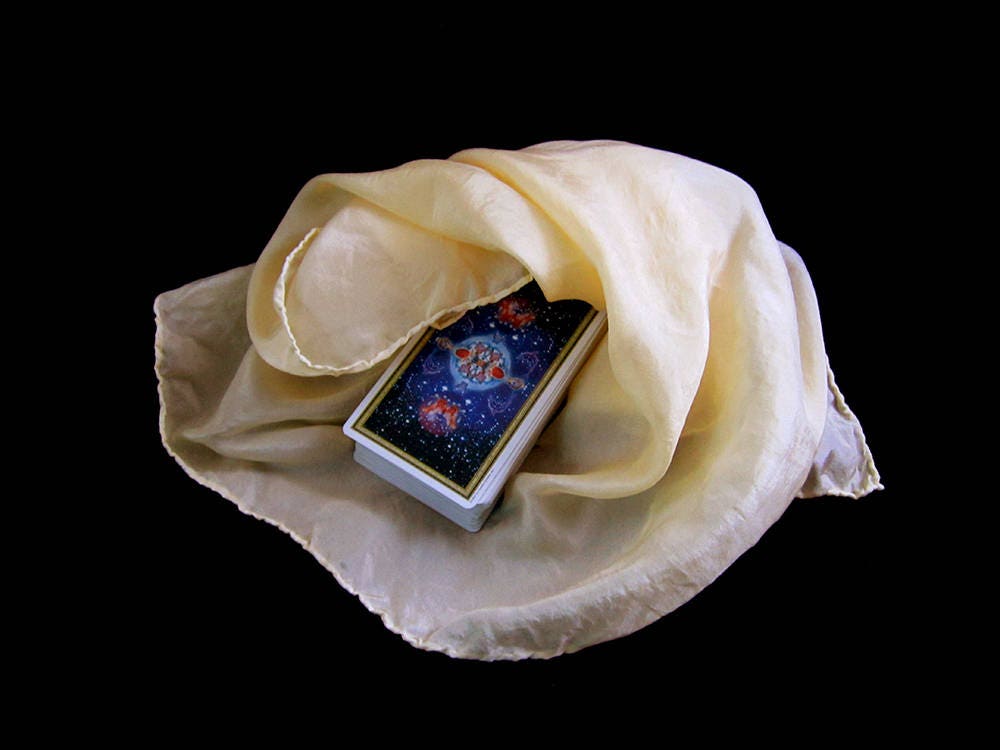 Solitaire Cloth Champagne Silk Tarot Cloth - Altar Cloth - Hand Dyed 20