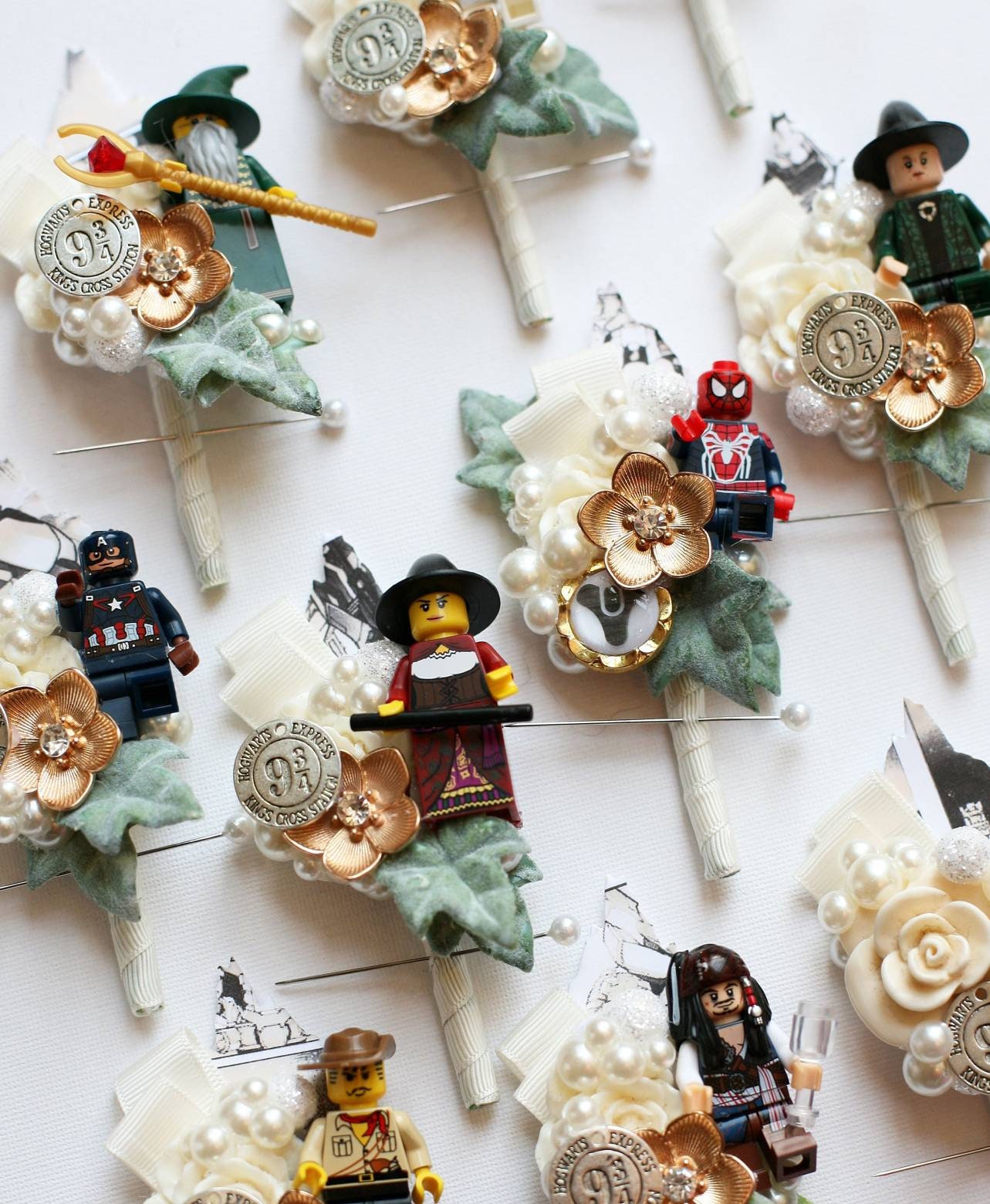 x1 Any Miniature figure, super hero, Boutonnieres, Geek, Buttonholes, Wedding boutonnière, alternative, comic, wedding corsage custom design