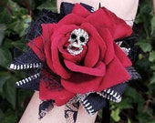 Skull wedding corsage, alternative, Prom,  wrist corsage, Vintage, retro, gothic, wedding flower, alternative wedding, skull, Any Colour