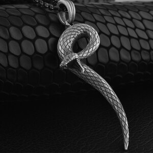 3D handgjort ormgraverat silverhalsband för män, handgjorda djurälskarsmycken för män