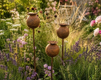 Set di 3 paletti da giardino rustici con semi di papavero / Decorazioni da giardino in metallo arrugginito / Ornamenti da giardino in stile cottage / Arte da giardino per esterni