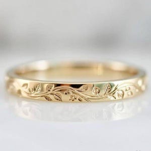 14K Solid Gold Engraved Floral Leaf Band, Botanical Wedding, Nature Inspired Vine Ring