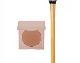 Corrector de ojeras CC – Con brocha. Contiene manteca de karité y raíz de regaliz.
