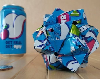 LELIJK bruisend water kan kunst origami ornament//upcycled gerecycleerd hergebruikt//heavy duty//3 inch