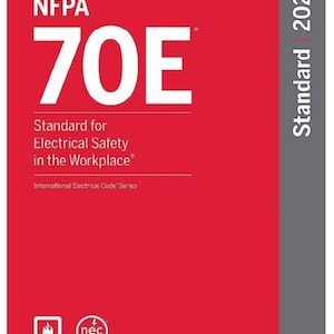 Könnte beinhalten: Ein roter Buchumschlag mit dem Text "NFPA 70E Standard for Electrical Safety in the Workplace." Das Buch enthält auch den Text "International Electrical Code Series" und "Standard 2024."