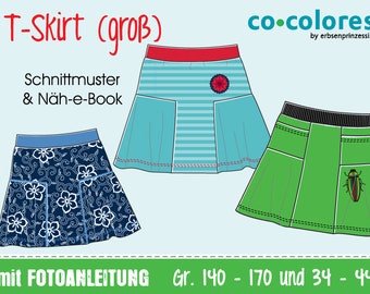 May include: A sewing pattern for a T-skirt in three different styles. The pattern includes a blue skirt with a floral print, a turquoise skirt with stripes and a green skirt with a beetle design. The pattern is for sizes 140-170 and 34-44. The text on the image reads "T-Skirt (groß)" "Schnittmuster & Näh-e-Book" "co-colores by erbsenprinzessin" "mit FOTOANLEITUNG Gr. 140 - 170 und 34 - 44"