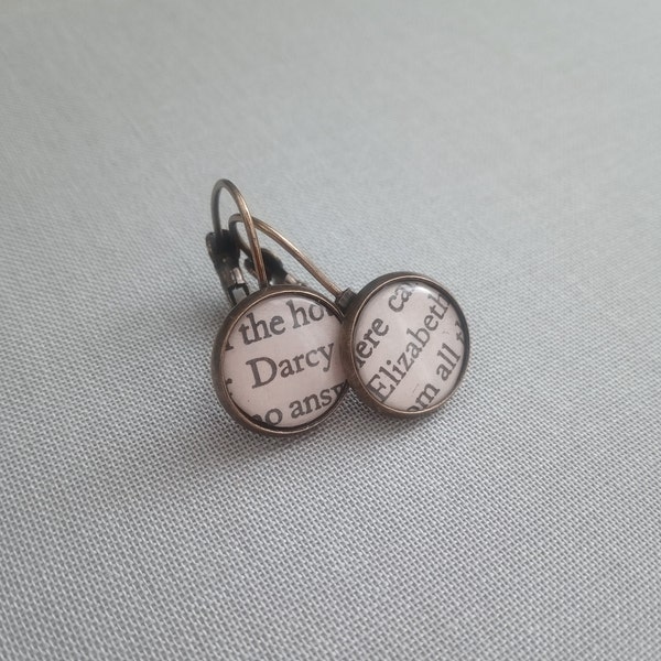 Pages de livres recyclées Boucles d’oreilles Elizabeth et Mr Darcy, Jane Austen Orgueil et préjugés