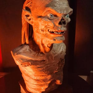 Crypt Keeper Fan Art Bust – Horror Display Statue (Fully Painted) image 3