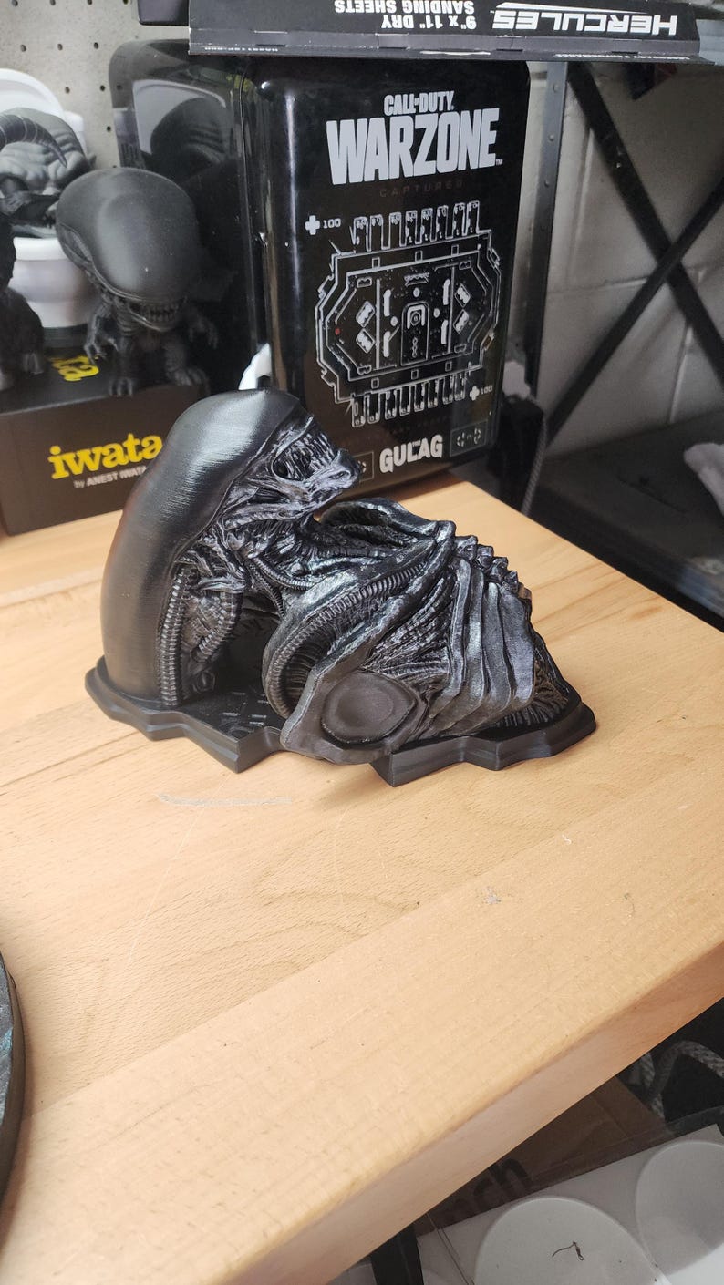 Xenomorph Wall Bust FAN ART - Hand Painted Version image 4