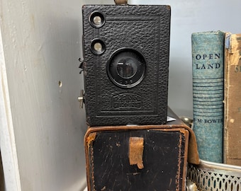 Zeiss Ikon Box Tengor Camera with case