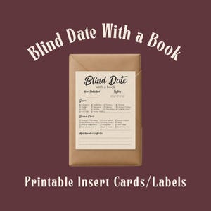 Könnte beinhalten: Ein rechteckiges Buch, eingewickelt in braunes Papier mit einem cremefarbenen Etikett auf der Vorderseite. Das Etikett enthält den Text Blind Date with a book sowie Kontrollkästchen für Genre, Bonus-Hinweise und Platz für Notizen.