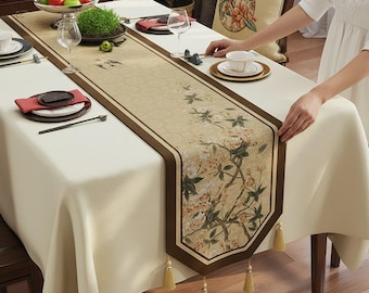 Handgemachter Chenille Tischläufer, Orientalische Botanische Quaste, Beige Blumendekor