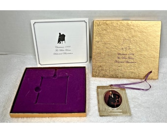 Official Christmas 1999 White House Historical Abraham Lincoln Ornament Box