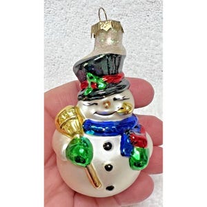 Wonderful Christmas Ornament Fat Snowman w Pipe & Broom 3 1/4&quot;