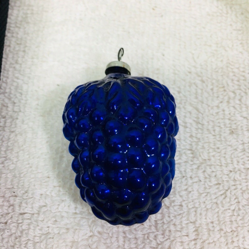 Older Glass Christmas Ornament Deep Purple Grape Cluster 1 34 In Japan Cap