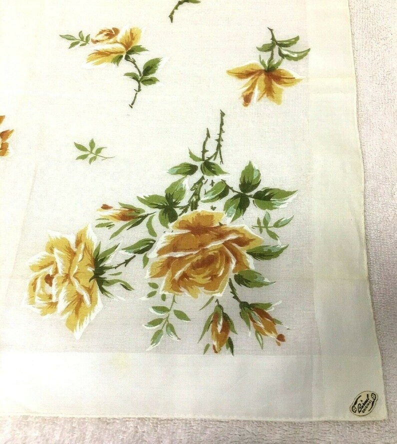 Vintage Hankie Original Brumel Tag Yellow /& White Roses Large 16 inches