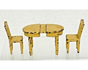 Vintage Kilgore Miniature Dollhouse Toy Yellow Cast Iron Dinner Table 2 Chairs