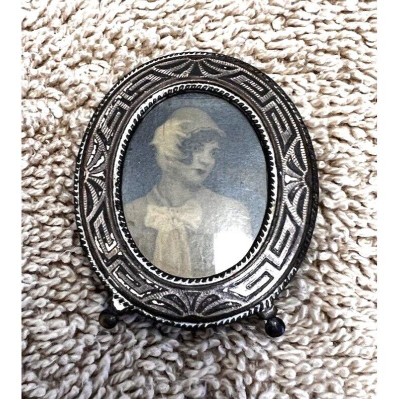 Antique Silver & Faint Pink Tiny Photo Frame 1 3/4 X 1 5/8 Inch ...