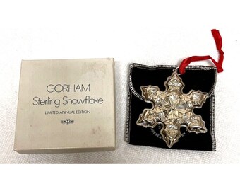 Gorham Sterling Silver 1975 6th in Series Snowflake Retro Christmas Ornament