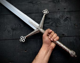 Hand Forged Damascus Steel Medieval Sword: Viking Claymore with Leather Sheath