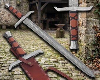 Handcrafted Damascus Steel Medieval Longsword with Leather-Wrapped Handle & Sheath"