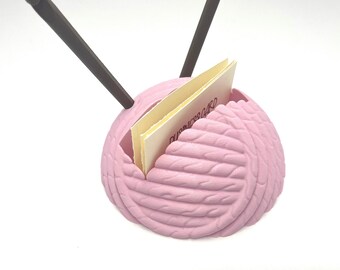 Knitting Needles and Yarn Business Card Holder
