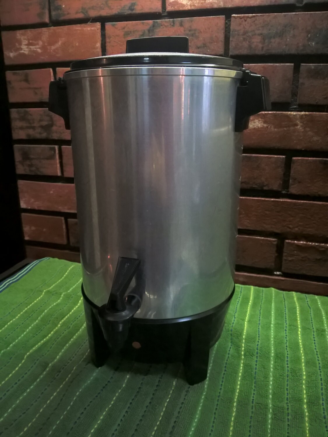 Vintage SUNBEAM Electric Avocado Green 30 Cups Coffee Percolator Urn. 