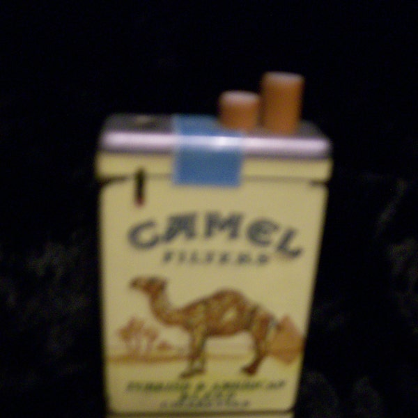 2 Camel Cigarette Memorbilla   Set of 2