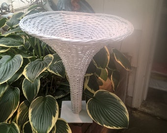 Wicker Trumpet Large Flower Stand