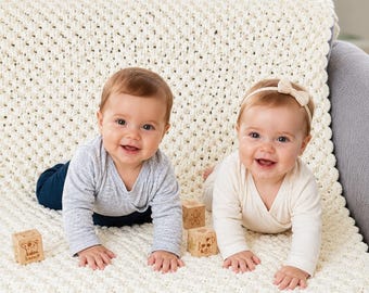 Padrão de crochê para casaquinho infantil com ponto estrela, modelo mini, para bebês e crianças.